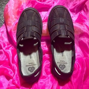 Black Clark’s flats cloudsteppers size 8.5